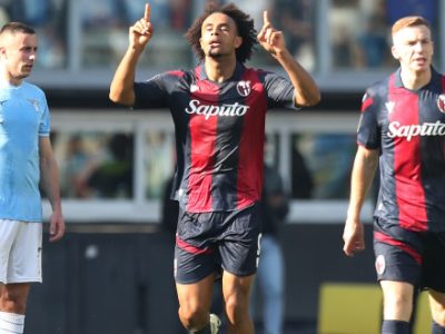 È un Bologna senza più limiti: reazione da big all'Olimpico contro un'ottima Lazio, El Azzouzi e Zirkzee fanno 1-2 e i rossoblù volano