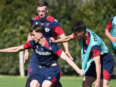 Lavoro tra palestra e campo verso Empoli-Bologna, inizio delle terapie per Zirkzee