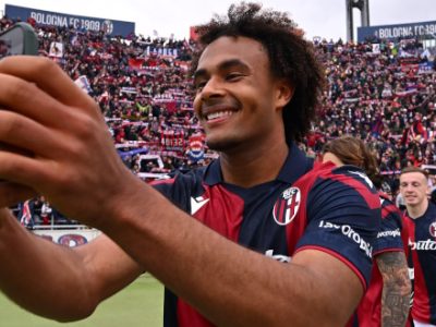 Bayern Monaco non intenzionato a riprendersi Zirkzee. Mezza Europa sul giocatore, ma ora comanda il Bologna