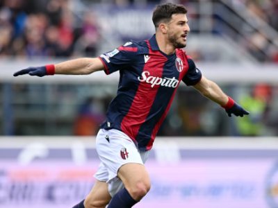 Cinquanta gol in Serie A per Orsolini, tutti segnati con la maglia del Bologna. E c'è un dato che lo accomuna a Di Vaio e Signori