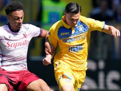 Caldo, noia e qualche rimpianto: 0-0 allo Stirpe tra Frosinone e Bologna. Rossoblù sottotono, Ndoye si divora il vantaggio al 94'