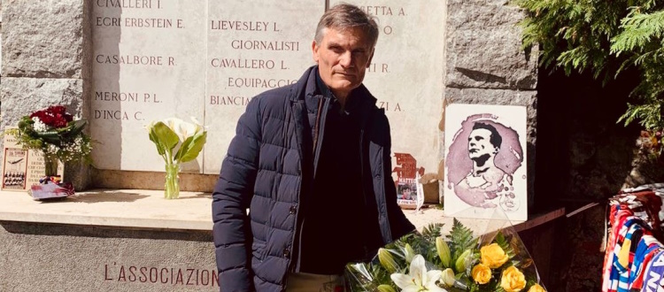 Giovanni Sartori a Superga per omaggiare il Grande Torino