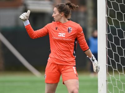 Serie B Femminile, rinviata per stadio inagibile Arezzo-Bologna. Il portiere rossoblù Shore convocata ancora in Nazionale