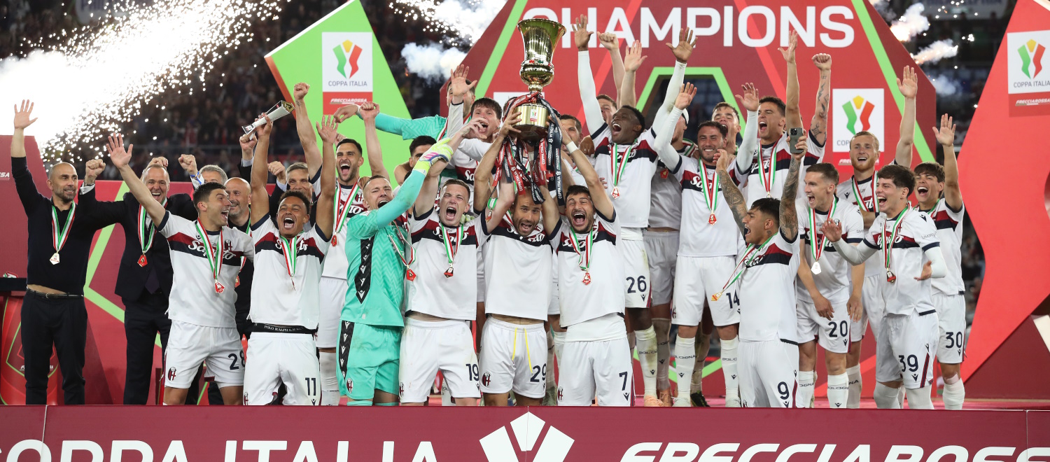 Il Bologna riscrive la Storia e torna ad alzare la Coppa Italia dopo 51 anni: un gol di Ndoye piega il Milan, i rossoblù si prendono trofeo ed Europa League