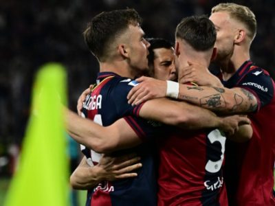 Esercitazioni tecnico-tattiche e partitella verso Milan-Bologna, domani altro allenamento alle 11 e partenza per Roma nel pomeriggio