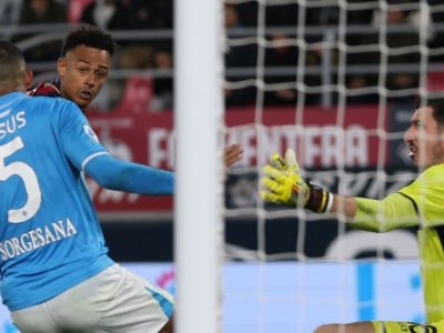 Il colpo di tacco di Ndoye in Bologna-Napoli 1-1 eletto gol più bello del mese di aprile