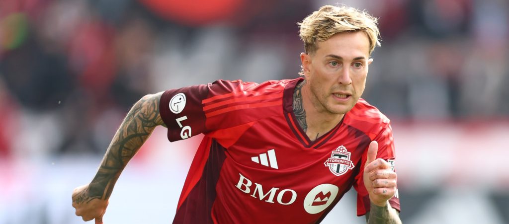 Vitik pronto a firmare un 4+1 col Bologna, poi sarà la volta di Immobile (1+1). Bernardeschi ai dettagli, per lui un 2+1