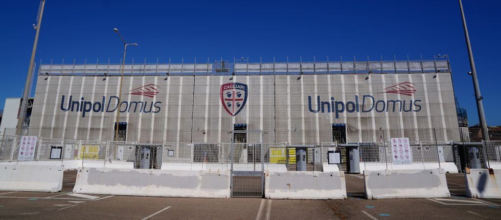 Problema tecnico per l'aereo che doveva portare il Bologna a Cagliari, slitta la partenza dei rossoblù verso il capoluogo sardo