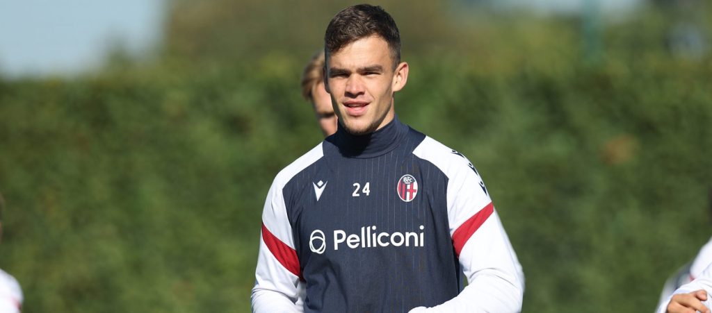 Bologna, ripresa degli allenamenti a ranghi ridotti: terapie per Cambiaghi, Ravaglia, Rowe e Skorupski, ancora a riposo Freuler