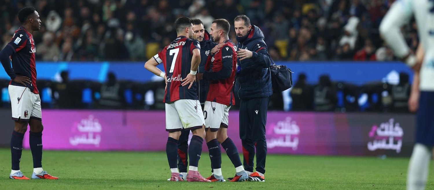 Ripresa delle attività verso Napoli-Bologna, scarico in piscina per i titolari di ieri. Bernardeschi fuori 6 settimane: frattura della clavicola sinistra