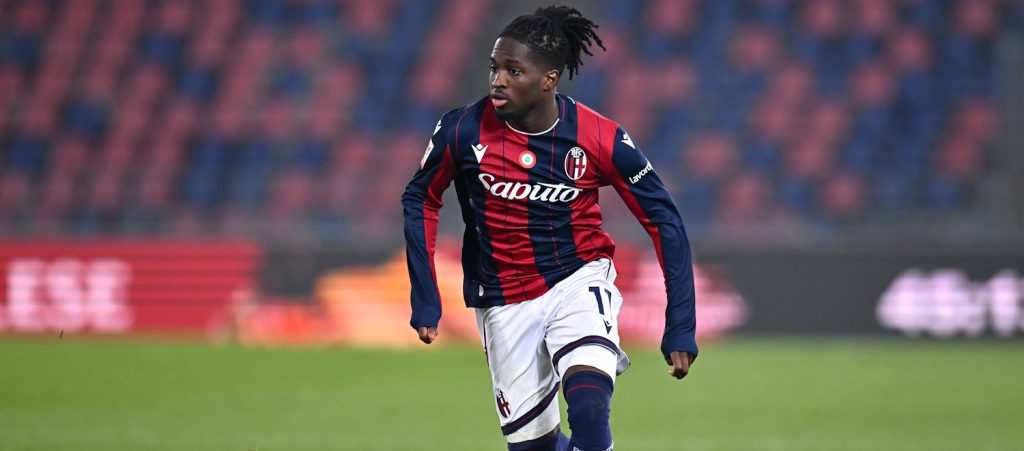 Rowe si presenta sul serio al pubblico di Bologna, Castro cancella la paura. Holm salva la sua prova con un assist d'oro, Ferguson in affanno