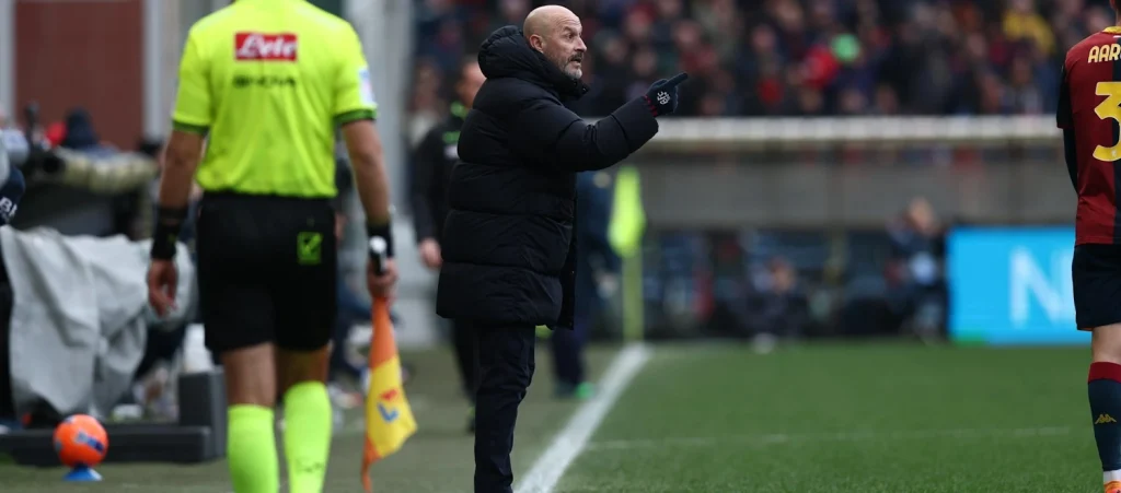 Italiano: "L'espulsione non c'era, da lì è iniziata un'altra partita. Ma continuiamo a commettere errori gravi e pesanti, sporcando le prestazioni"