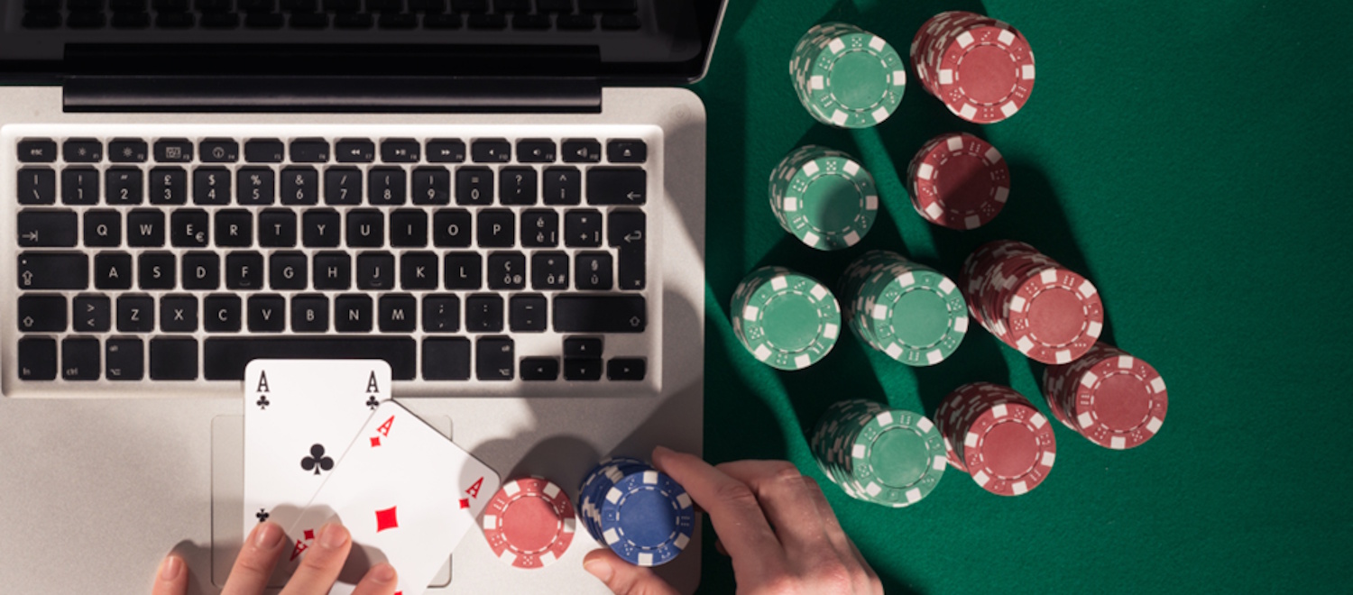 Pensiero strategico e mentalità competitiva collegano la cultura del calcio con la crescita del poker online