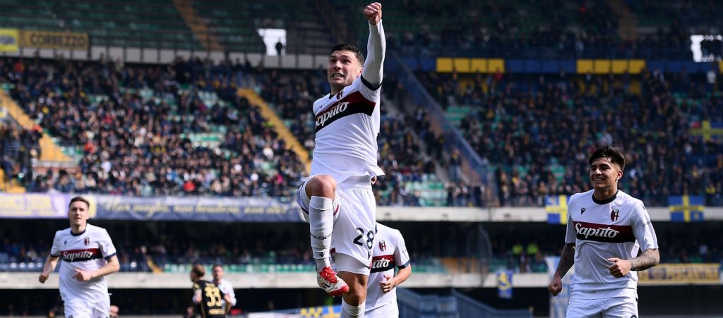 Bologna alla ricerca del bis in casa Hellas: nella scorsa stagione 1-2 al Bentegodi firmato da Odgaard e Cambiaghi. Tra gli ex di turno anche Italiano