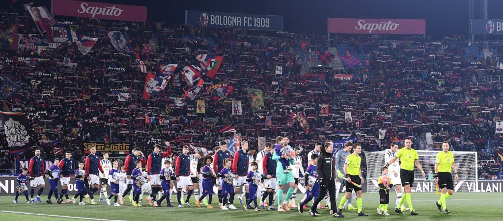 La coccarda sul petto, la storia nel cuore: il Dall'Ara chiama Bologna