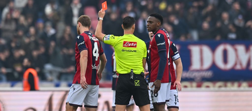 Bologna, il tunnel non finisce più: 70 minuti in dieci e gol di Ordoñez al 95', il Parma sbanca 1-0 al Dall'Ara e disegna i contorni in un incubo