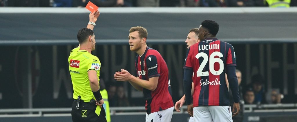 Giudice Sportivo: una giornata di squalifica per Pobega e 2.000 € di ammenda al Bologna per il lancio di un fumogeno