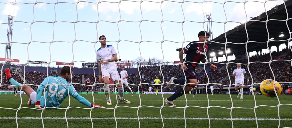 Un anno fa la più bella partita del Bologna di Italiano: Lazio travolta 5-0. Al Dall'Ara sarà la 72^ sfida in A, nei precedenti meglio i felsinei