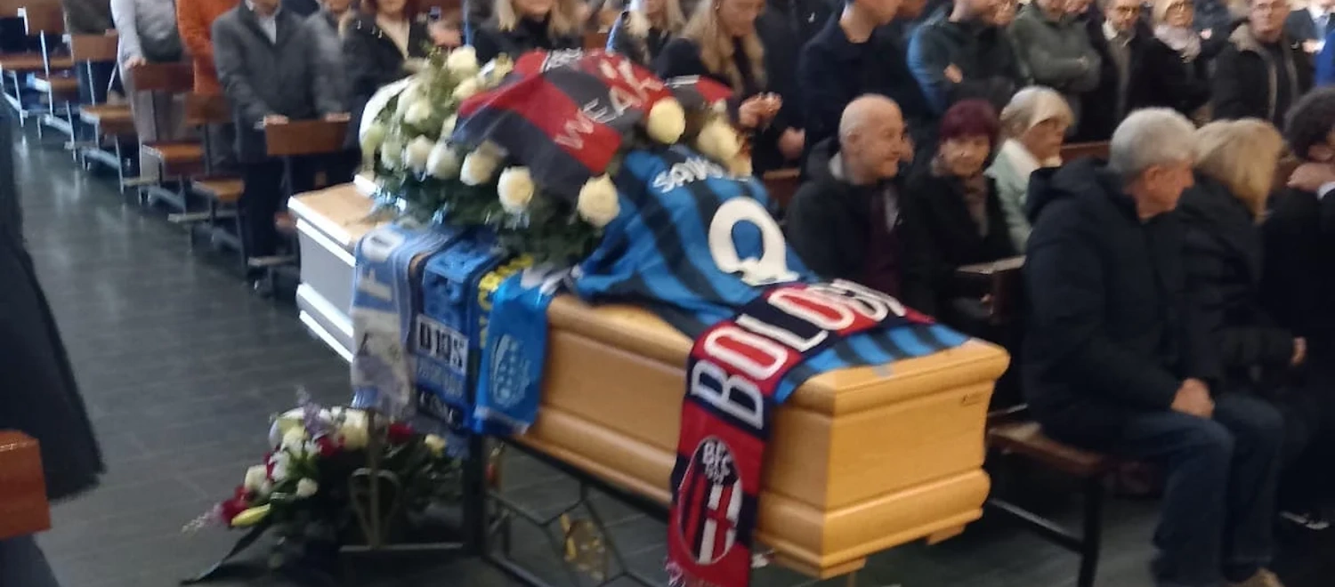 Ieri a Bergamo l'ultimo saluto a Beppe Savoldi, presente una delegazione del Bologna