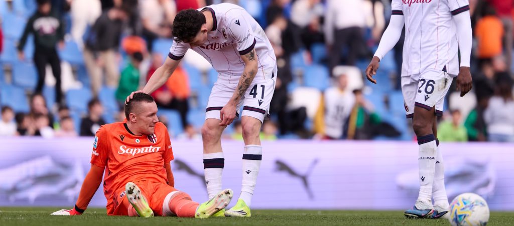 Il report medico post Sassuolo-Bologna: infortuni muscolari per De Silvestri e Skorupski, botta all'anca per Moro