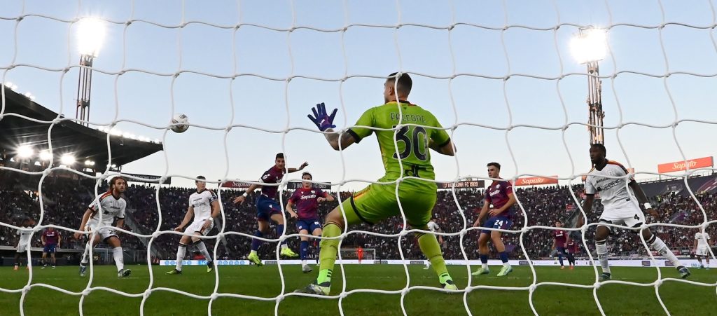 Sarà il 17° Bologna-Lecce in Serie A: i precedenti sorridono ampiamente ai rossoblù, l'ultimo è l'1-0 firmato da Orsolini il 2 novembre 2024