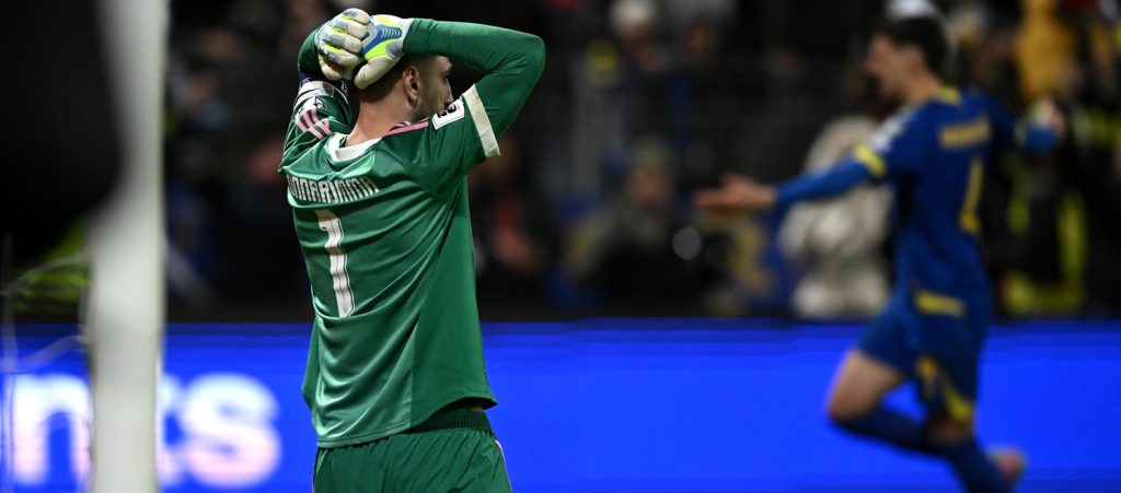 Ennesima disfatta, ennesima vergogna: Italia battuta ai rigori in Bosnia nella finale playoff, niente Mondiale per la terza volta di fila