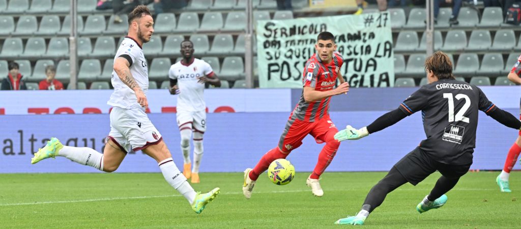 Bologna per la quarta volta a Cremona nella storia della Serie A, nei precedenti 2 vittorie dei rossoblù e una dei grigiorossi