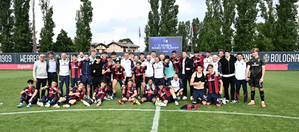 Il Bologna Primavera certifica i playoff pareggiando 2-2 col Cagliari: festa con un piccolo rimpianto per un rigore fallito nel finale
