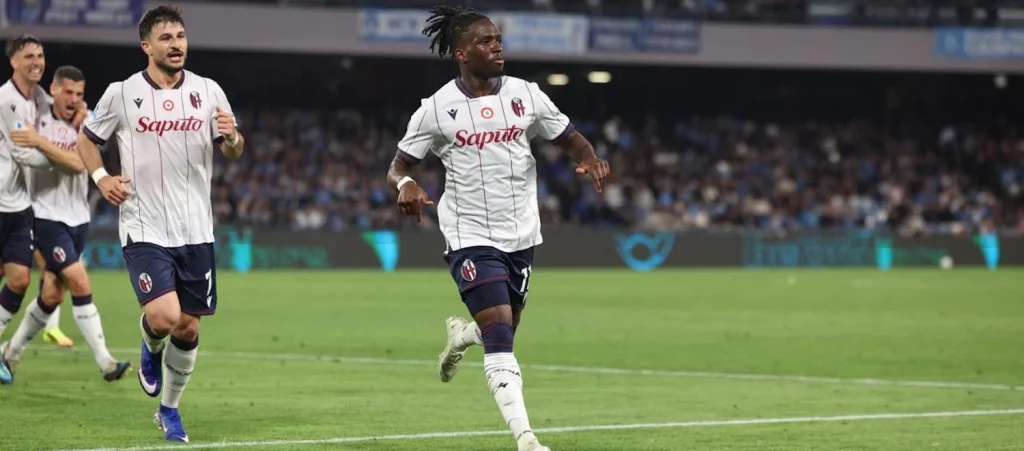 Rowe: "Il mister mi ha inserito dicendomi che dovevamo vincere, e così è stato. Abbiamo giocato da squadra, sono contento di essermi reso utile"