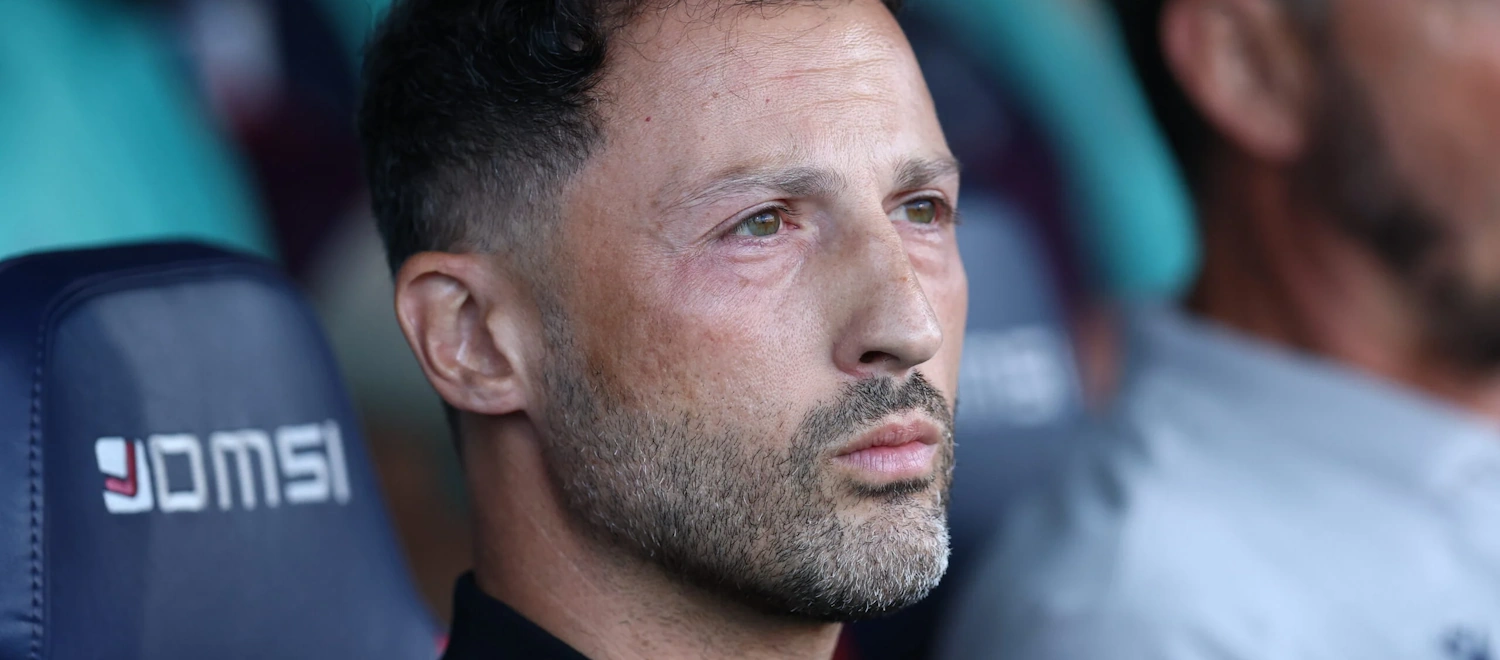 Theate subito convocato, in difesa rientra anche Casale: Bologna a Bergamo con 24 elementi, out El Azzouzi e il 'pensieroso' Rowe