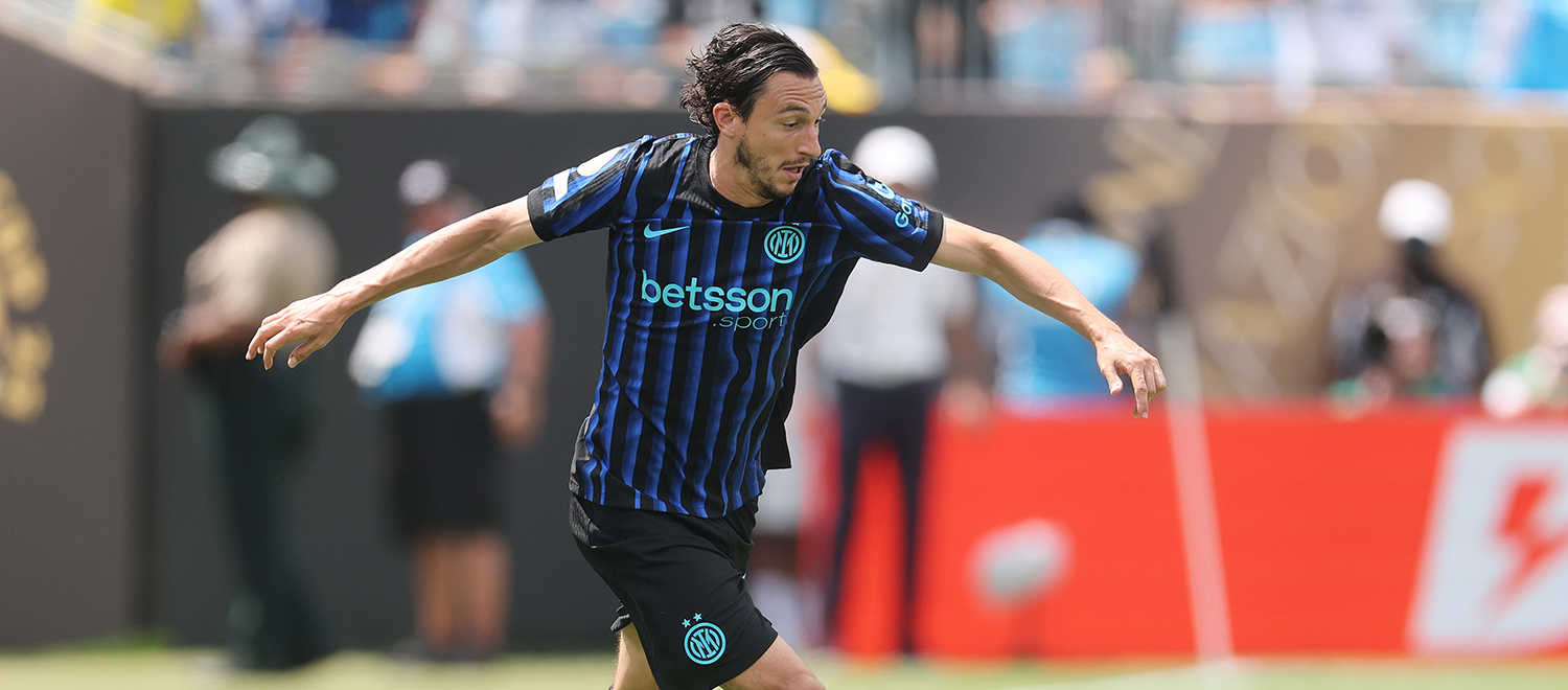 Dopo l'infortunio occorso a Holm si cerca un sostituto: anche Darmian e De Sciglio tra i nomi in auge