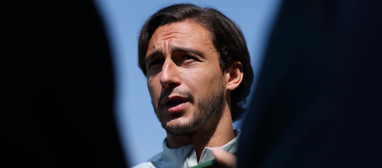 Prosegue il periodo di prova col Bologna di Darmian, l'area tecnica rossoblù non ha ancora preso una decisione